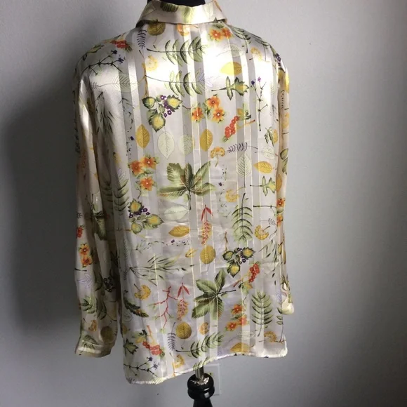 Maggie Barnes Nature Botanical Print Top - Picture 2 of 5